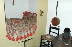 Box bed in the chaplain's room (photo: F. Boersma)