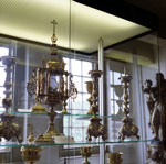 Showcase(on the first gallery) with ecclesiastical gold and silverware (photo: P. Ryan)
