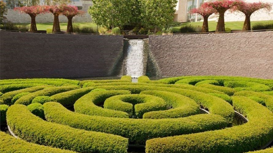 Getty central garden hedge maze