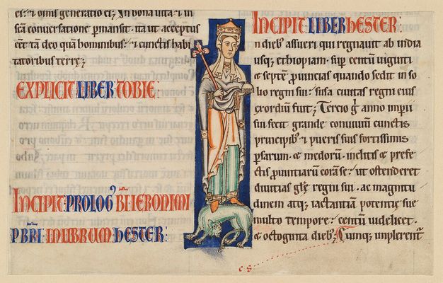 Two columns of script flanking a blue initial containing a full-length queen holding a scepter and standing on an animal.