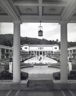 The Getty Villa / Shulman