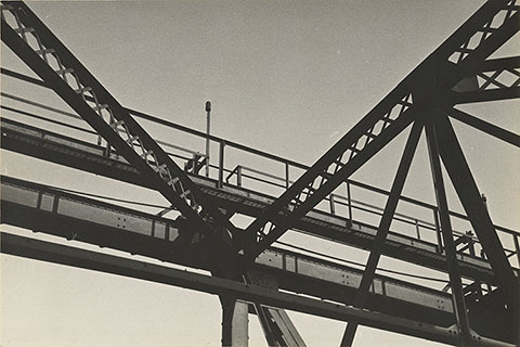 Girders with Walkway, about 1935-1940, Ralston Crawford, gelatin silver print. The J. Paul Getty Museum. © Ralston Crawford Estate 