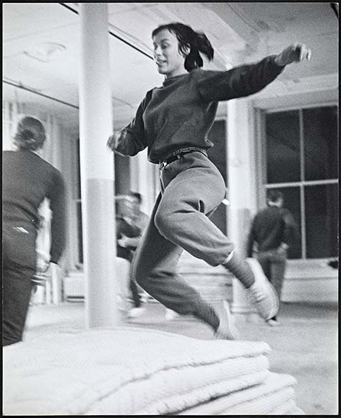 Yvonne Rainer rehearsing Parts of Some Sextets, 1965